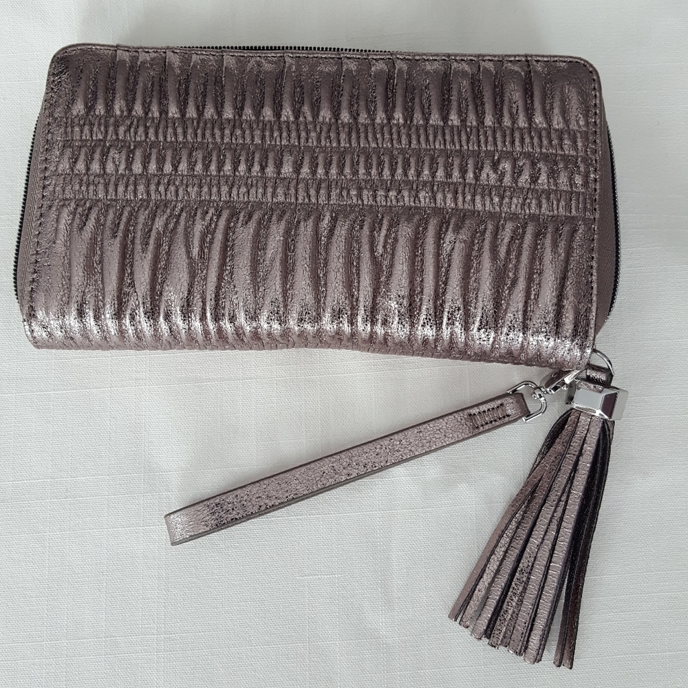Stella & Dot Gathered Continental Wallet